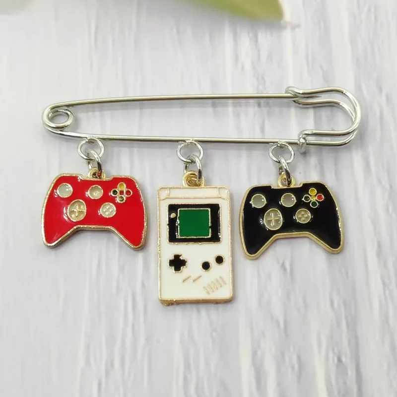 New enamel game console brooch Cute game board game controller brooch suitable for men and boys as gifts