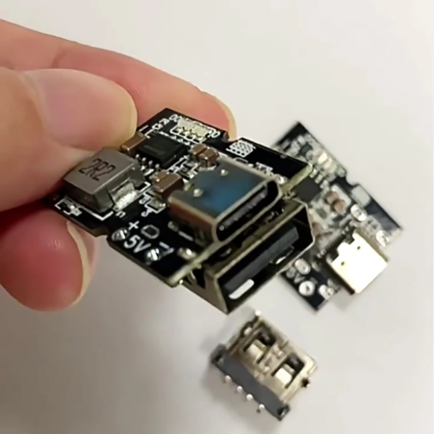 Type-C USB 5V 2A Boost Converter Step-Up Power Module Lithium Battery Charging Protection Board compatible with 4.2V Weldable