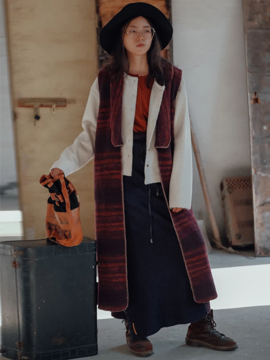 

Длинный шерстяной жилет ручной работы в стиле хиппи Namsan Indigo 23926, с вышитым полосатым узором, без застежки на пуговицы