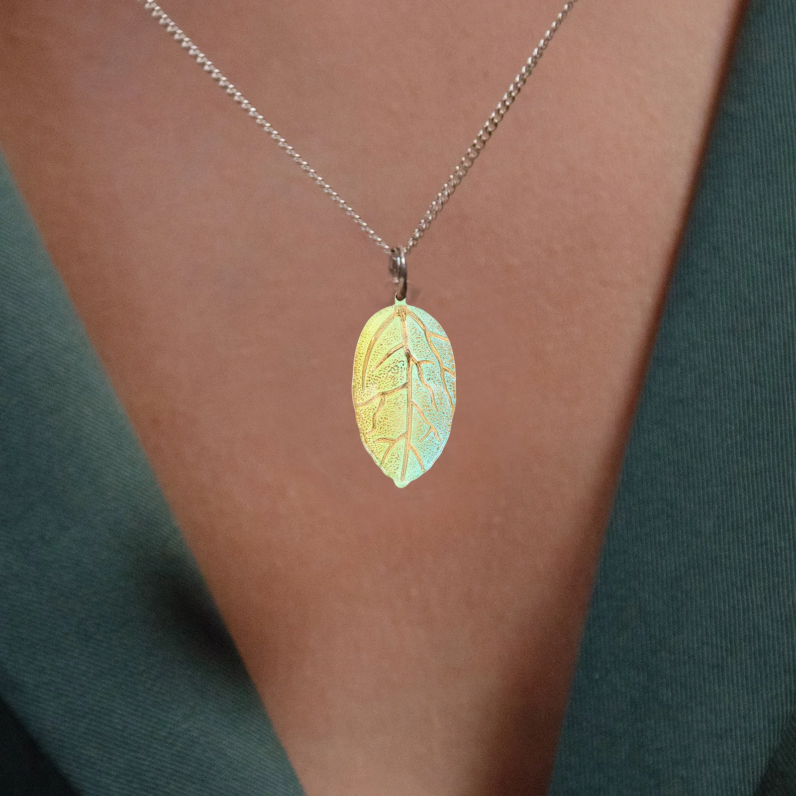 

20pcs Acrylic Leaf Charm Pendant Green Transparent DIY Jewelry Making Supplies Bracelet Charms Crafting Retro Style