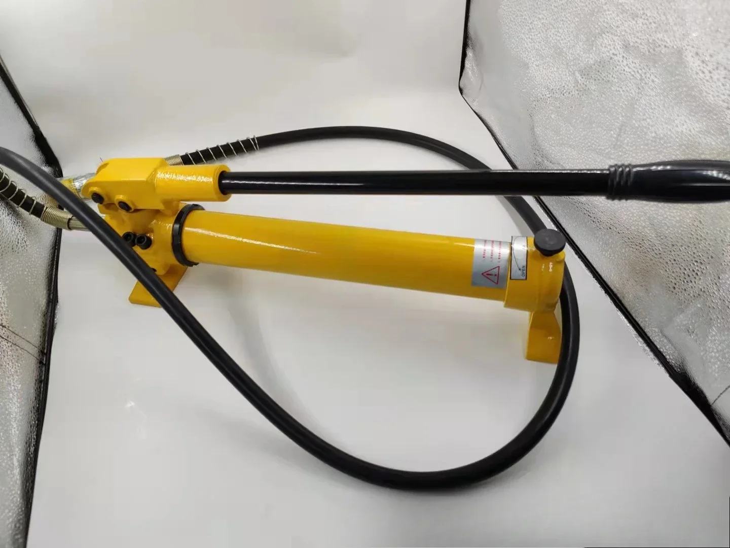 

exquisite craftsmanship CP-700 Manual Hydraulic Pump, Portable, Portable Manual Pump, Single Oil Circuit