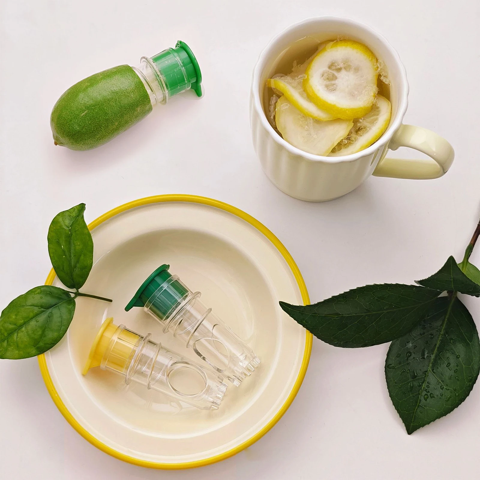 Manual Lemon Squeezer Handheld Juice Extractor Kitchen Tool for Fresh Fruit Juicing Compact Lightweight Design