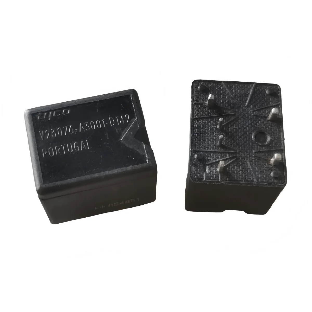 V23076-A3001-D142 6-pin Tyco vehicle relay V23076-A3001-C132