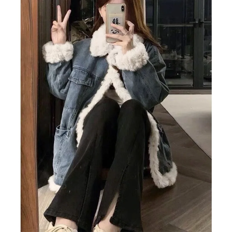 Lamb Wool Denim Jacket Women's Autumn and Winter 2026 New Loose Velvet Cotton Clothes Child Thickened Padded Jacket