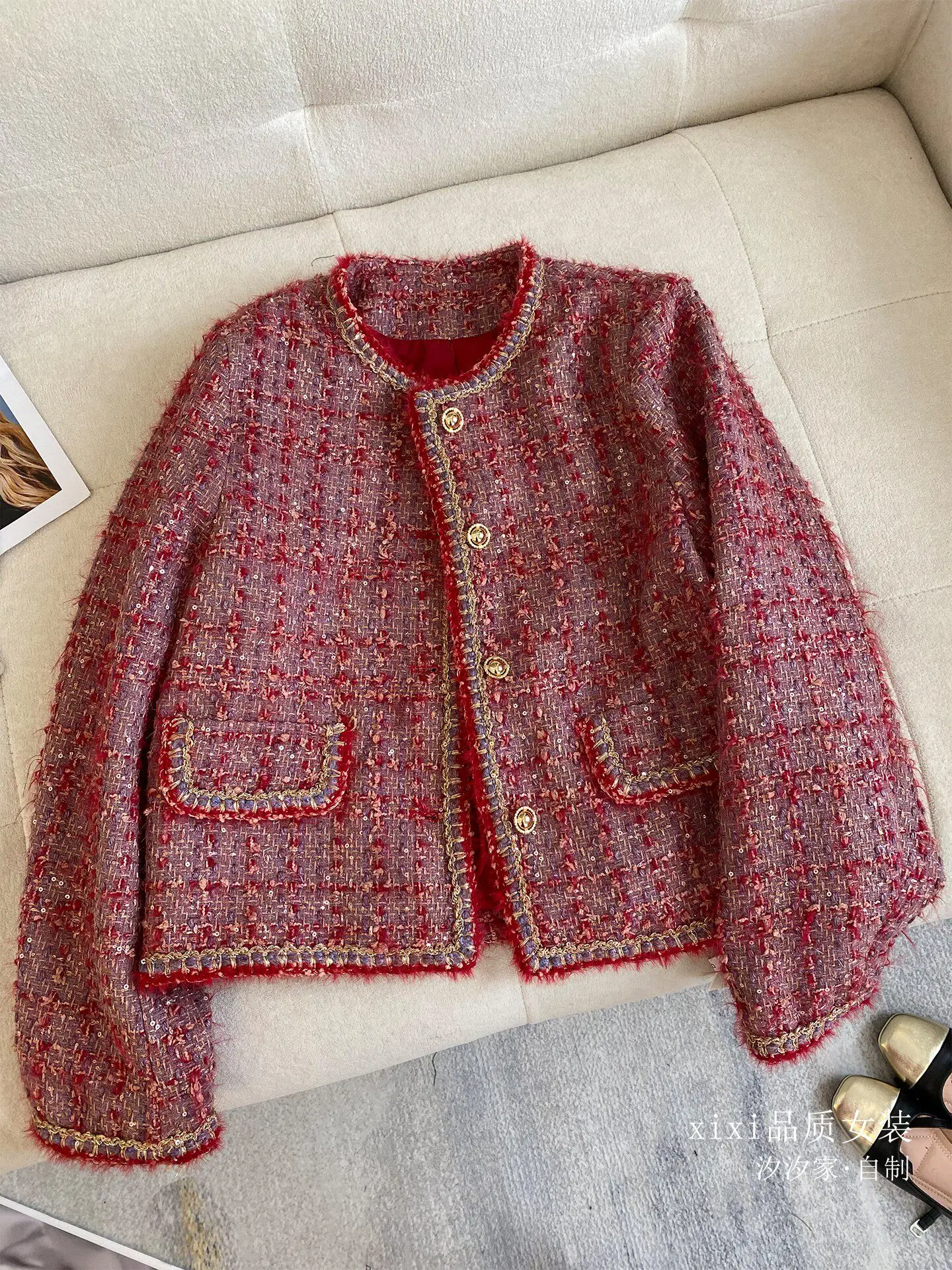 New Coarse woolen red coat, high-end gold sequin tassel and western-style woven top