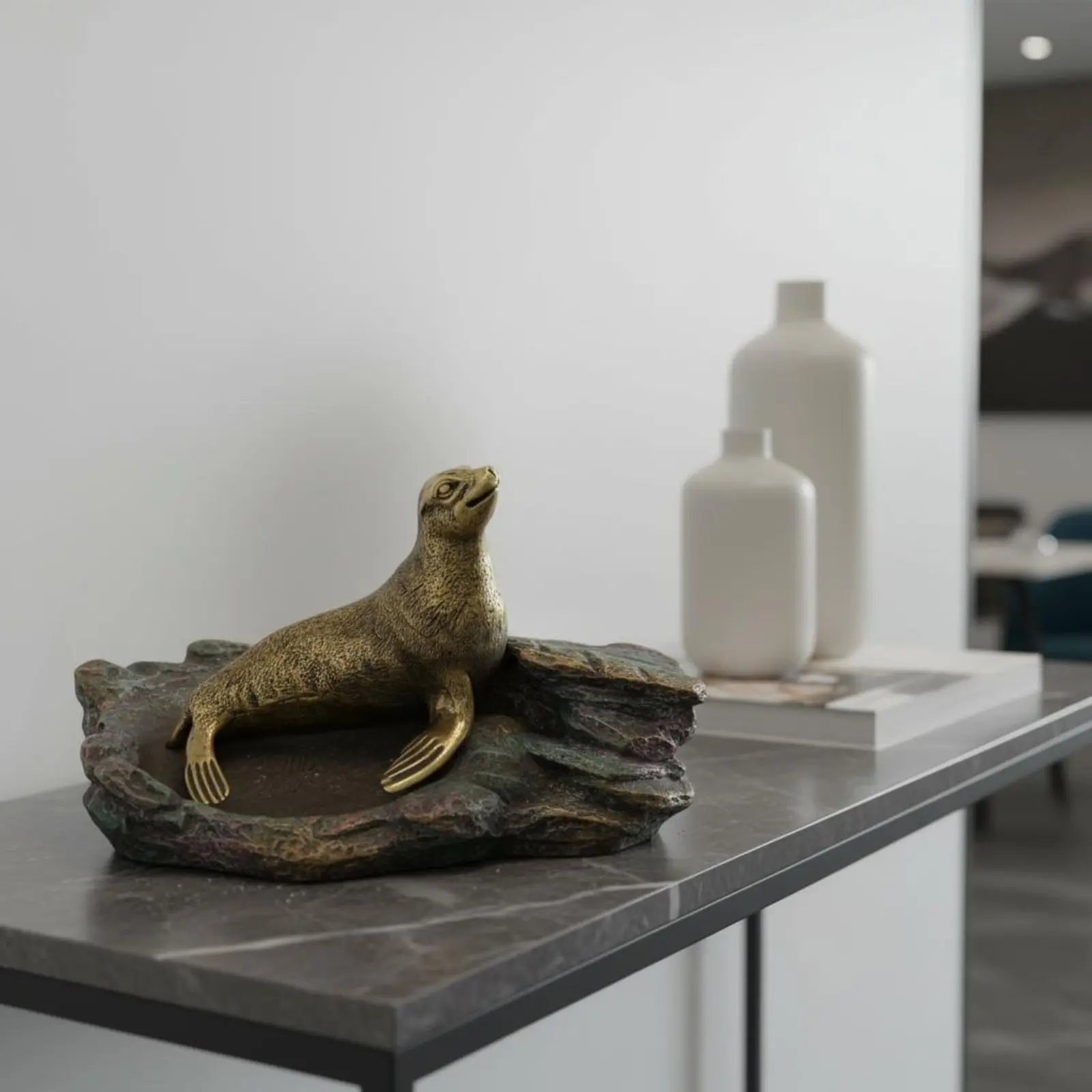 Brass Sea Lion Statue Collectible Antique Sea Lion Statue Home Decor Giftable Exquisite Workmanship for Shelf, Cabinet
