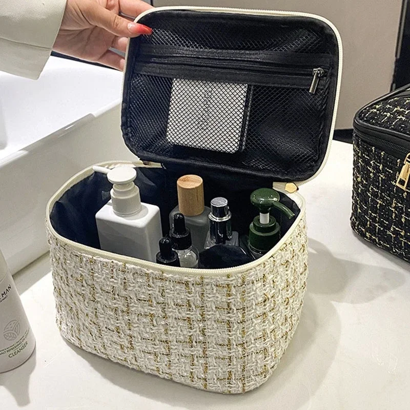 2024 Borsa da donna nuova Borsa per trucco stile lavorato a maglia Borsa per trucco portatile portatile portatile Borsa di stoccaggio grande alla moda BX101