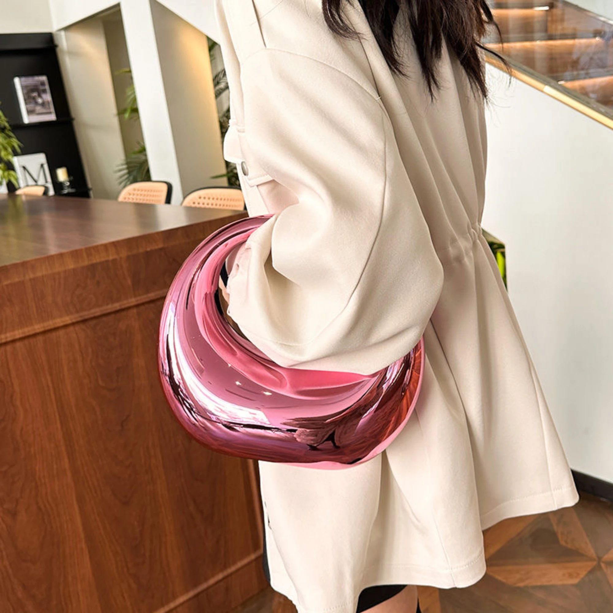 High Quality New Fashion Personality Handbag Acrylic Women Bags Dresses Suitcase Clear Beach Bag Bucket Luxury Handbags