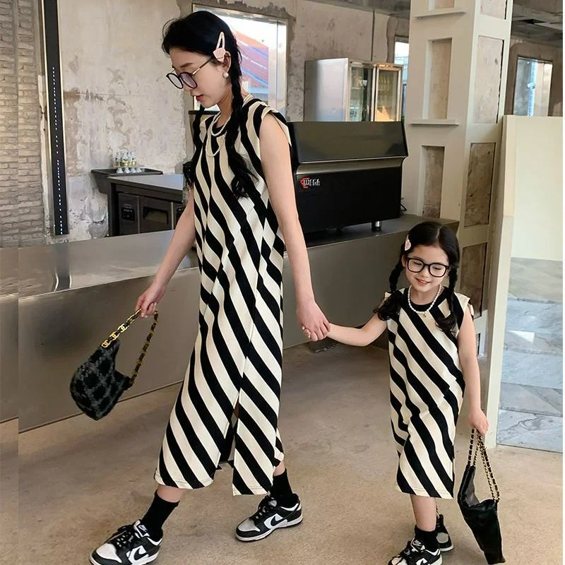 Family Matching Clothes Summer New Mother and Daughter Matching Clothes Striped Dress Korean Cute Women Baby Girl Clothes