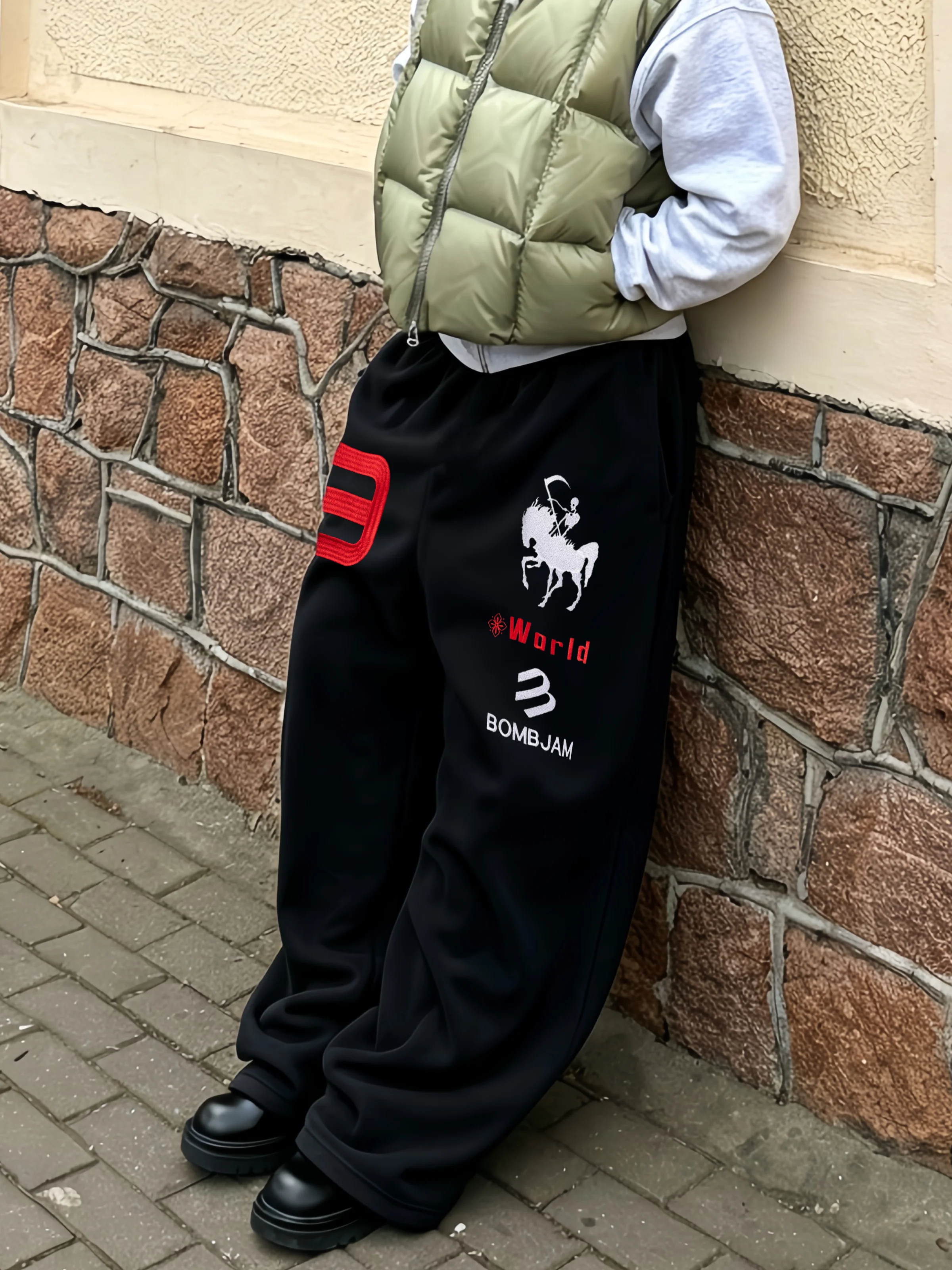 Retro American Hip Hop Style Baggy Sports Sweatpants with Stitched Logo Straight Leg Cuffed Pants Casual Streetwear