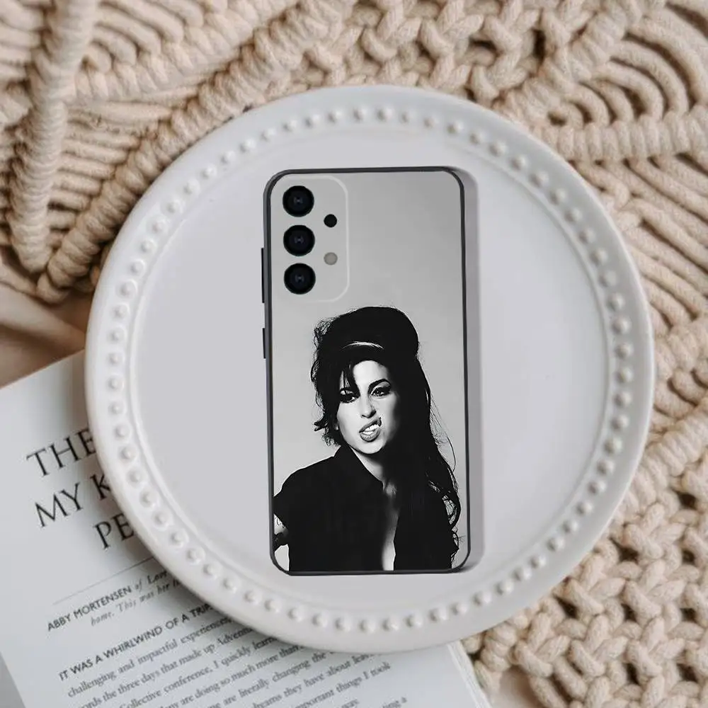 حافظة هاتف A-Amy Winehouse لهاتف سامسونج جالاكسي A73,91,80,72,51,53,52,71,22,5G,Note,J7,8,9 غطاء أسود ناعم