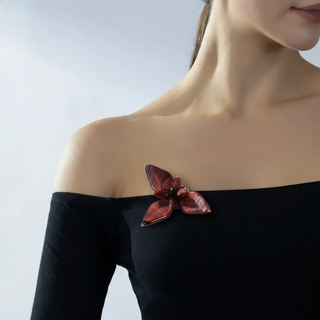 DIY accessories Christmas niche acrylic flower brooch, women's light luxury three-dimensional high-end petal pin coat accessorie