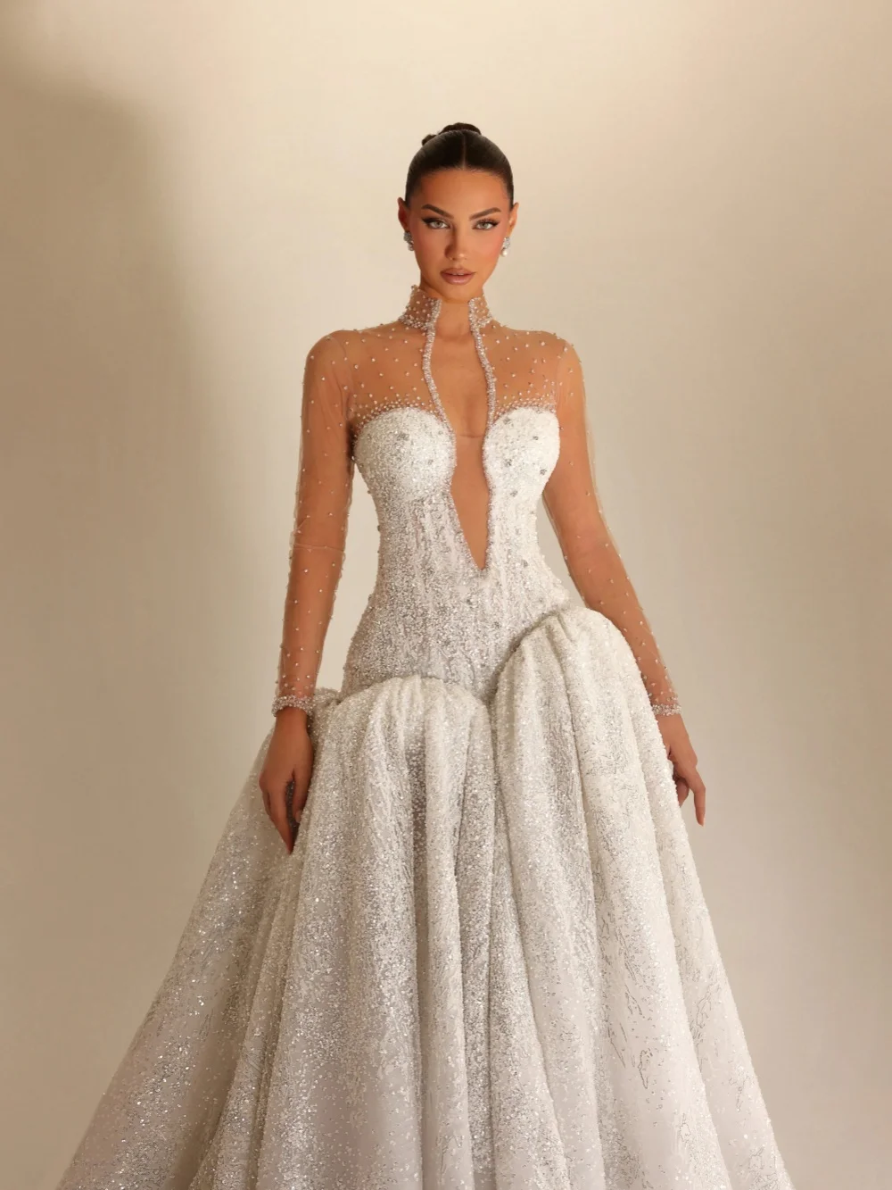 New Arrival Elegant Beaded Lace Wedding Dress Exquisite High Collar Princess Bridal Gown Customized Opulent Dresses For Bride