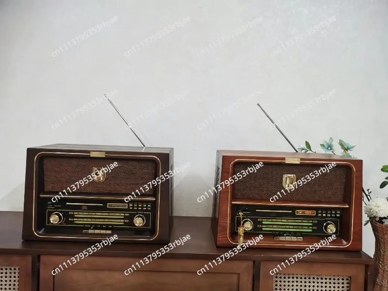 Online Hot Sale Portable Wireless Retro Audio Receiver Creative Wooden Vintage Remote Control Radio Speaker