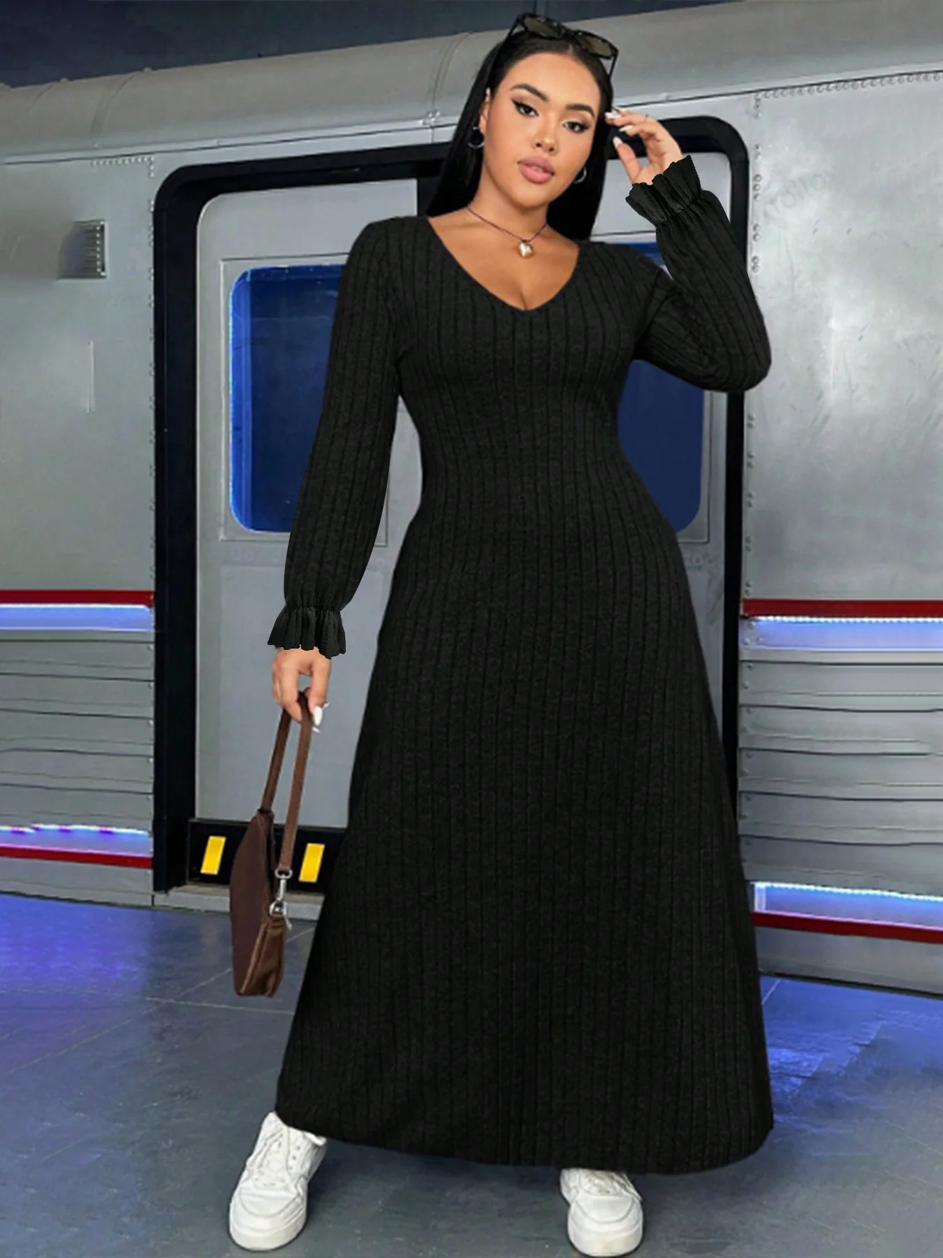 

Women's Plus Size Black Ribbed Knit Maxi Dress Long Sleeve V-Neck Bodycon Slim Fit Elegant Evening Party Gown Autumn Winter