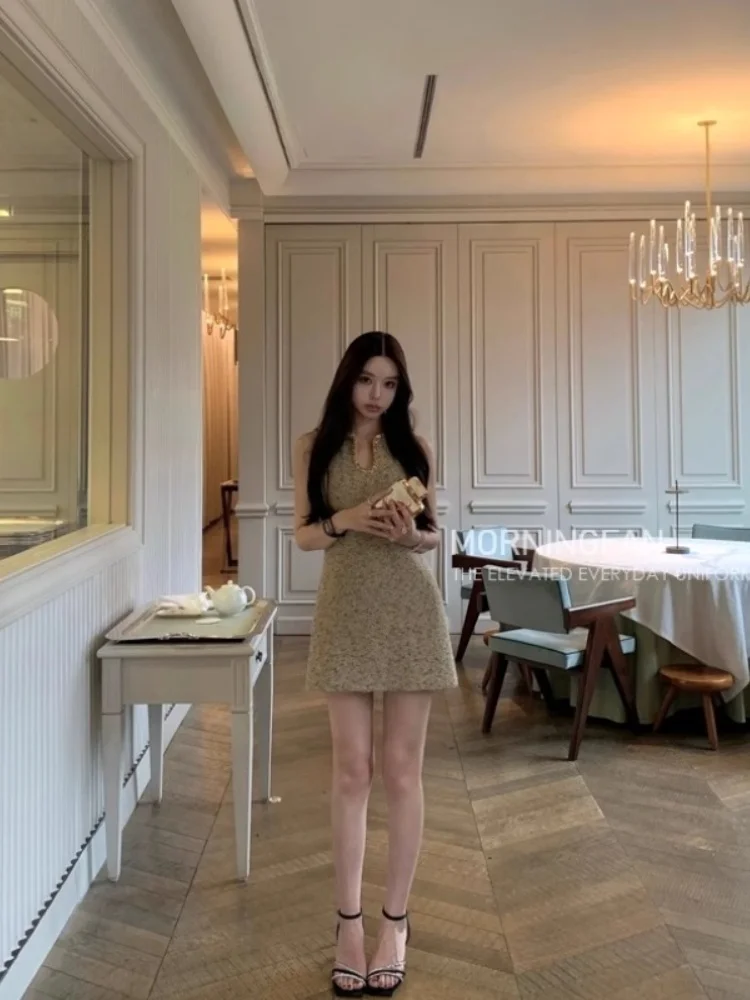 Wysokiej jakości luksusowe sukienki tweedowe z koralikami dla kobiet O-Neck Sleeveless Slim Waist Woolen Party Mini sukienki Nowa odzież damska