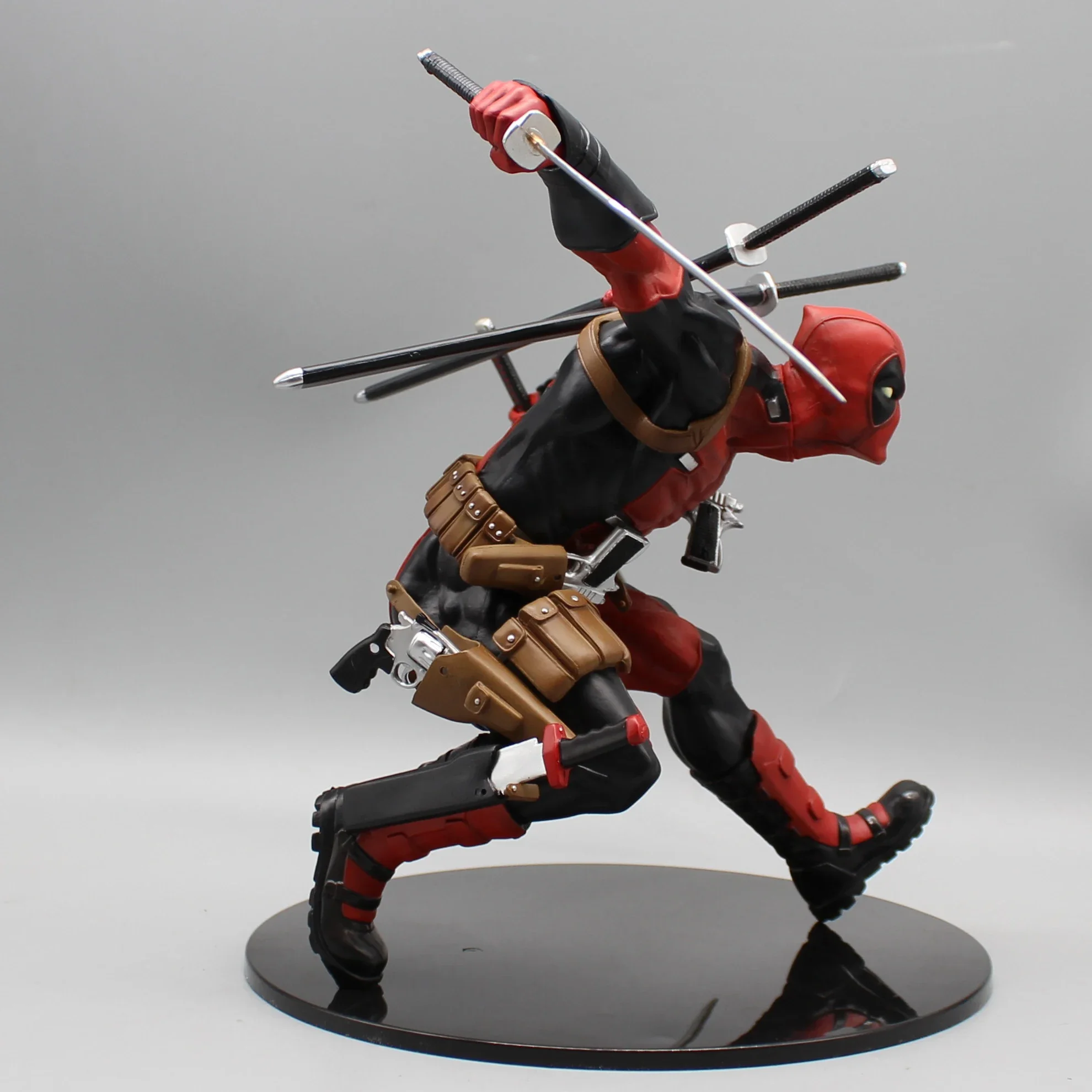 Marvel 23.5cm Deadpool Anime Figure The Avengers X-Men Wade Winston Wilson Desktop Action Figurine Collection Model Toy Gift