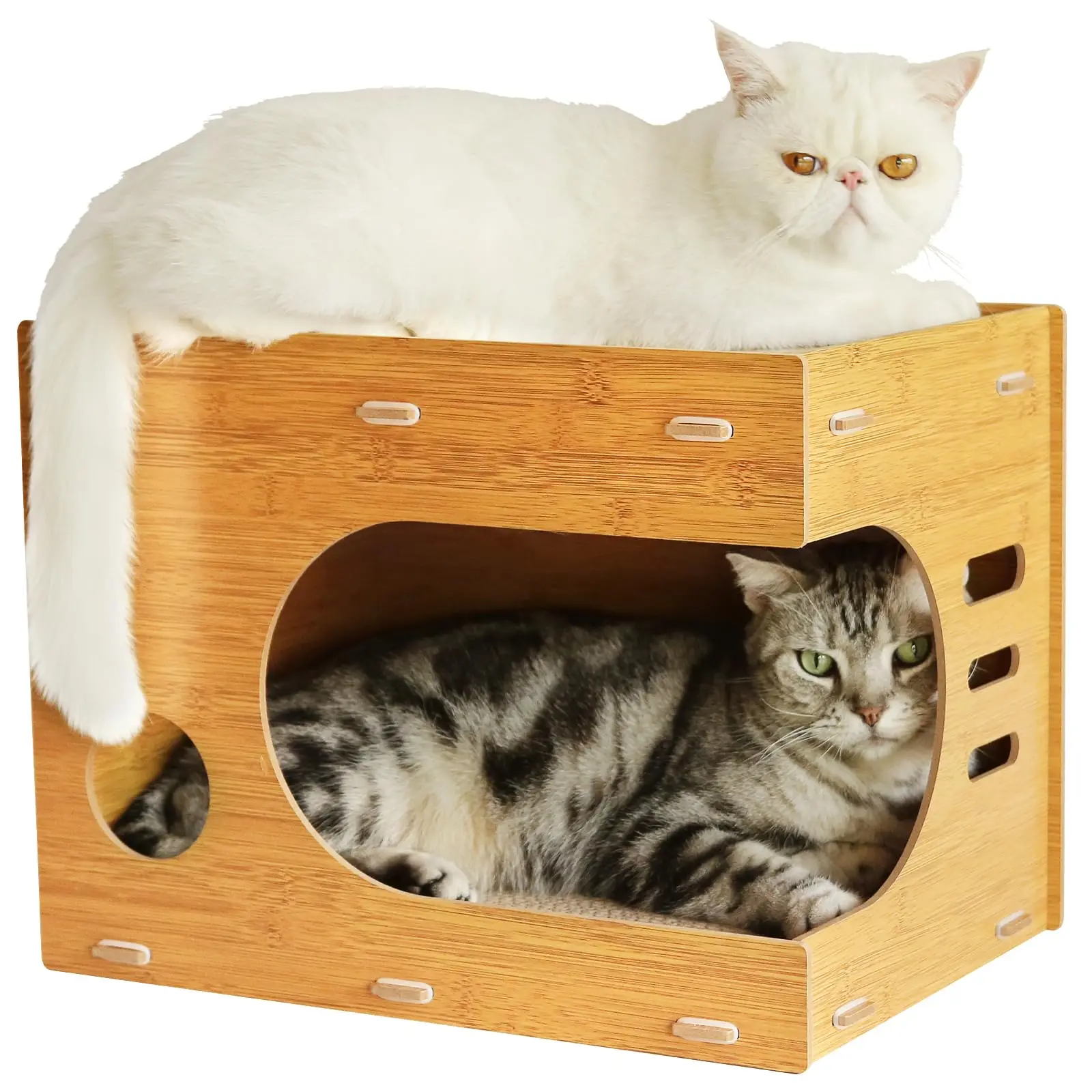 

Thermal Insulated Winter Cat House with Kratzbaum Scratching Post Board Pad for Outdoor Cats