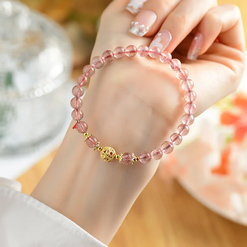 

Natural Strawberry Crystal Beaded Bracelet for Women with Hollow Petal Beads Minimalist and Exquisite Design Gifts