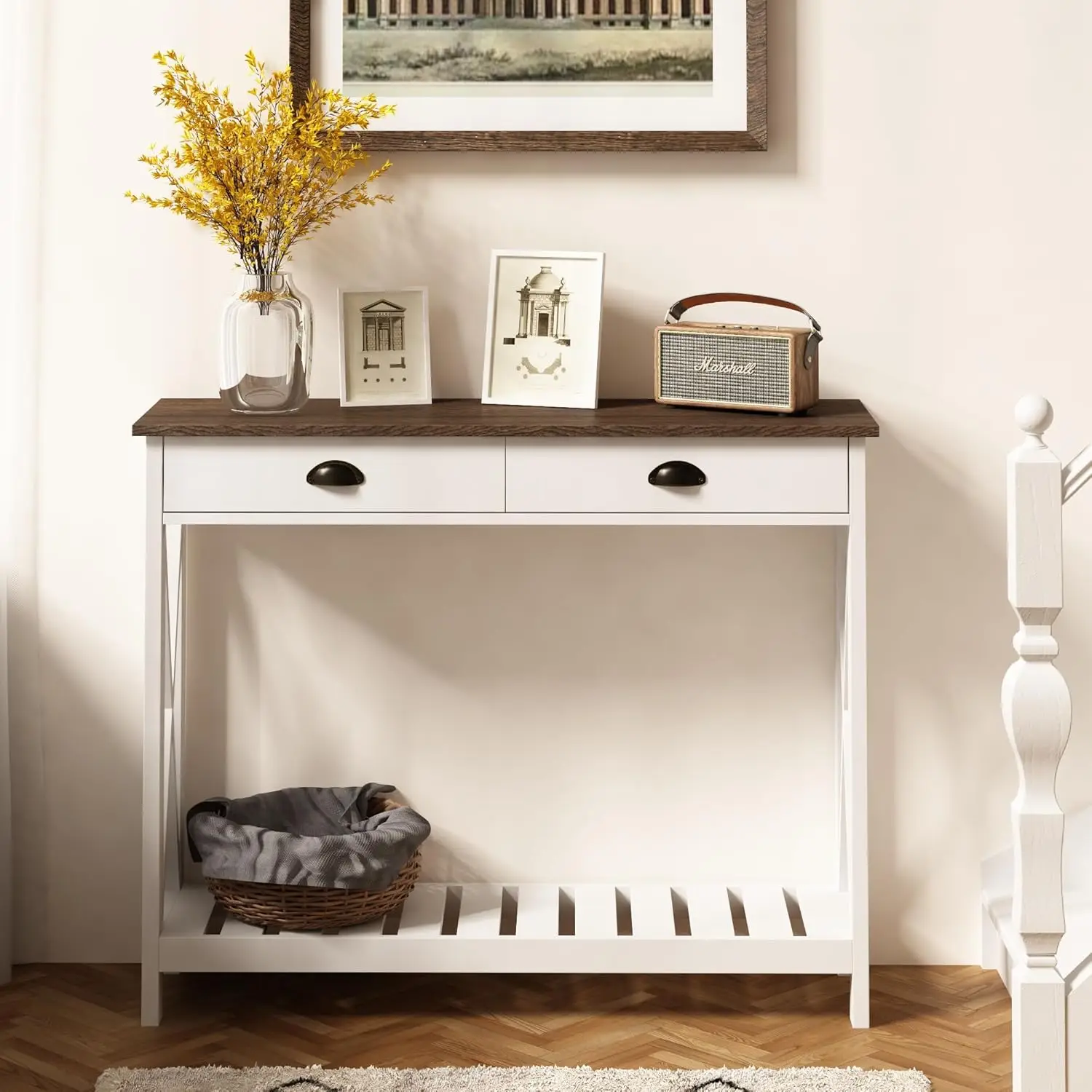 طاولة وحدة تحكم للمزرعة مع درج للمدخل، طاولة دخول طويلة ضيقة مع رف لغرفة المعيشة، ها ريفية عتيقة