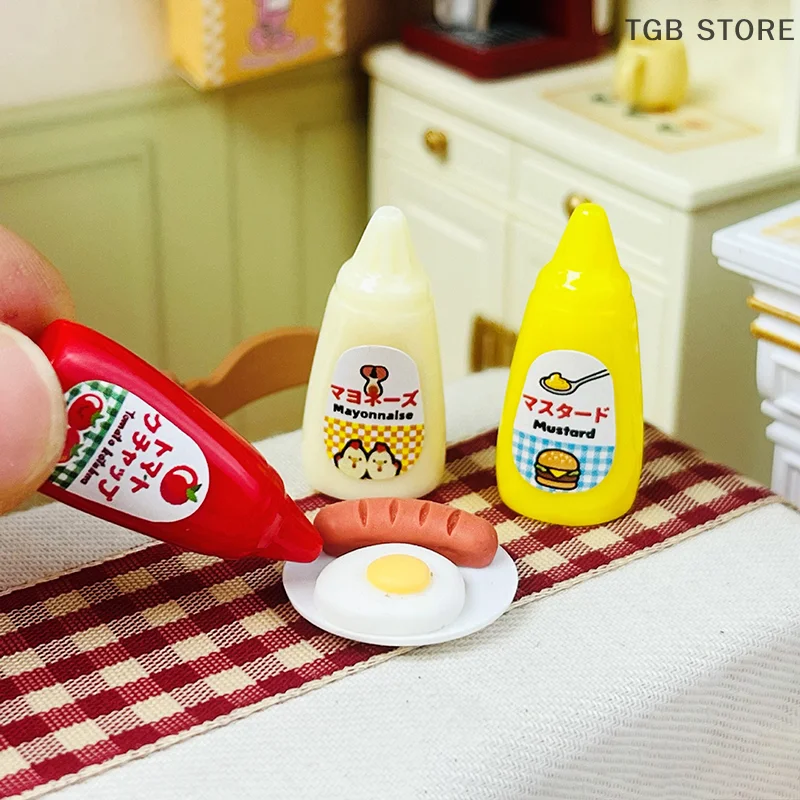ランダムなミニチュアドールハウス用ジャム、ミニケチャップ、ごっこ遊び用食品、ドールデコレーションアクセサリー、おもちゃ