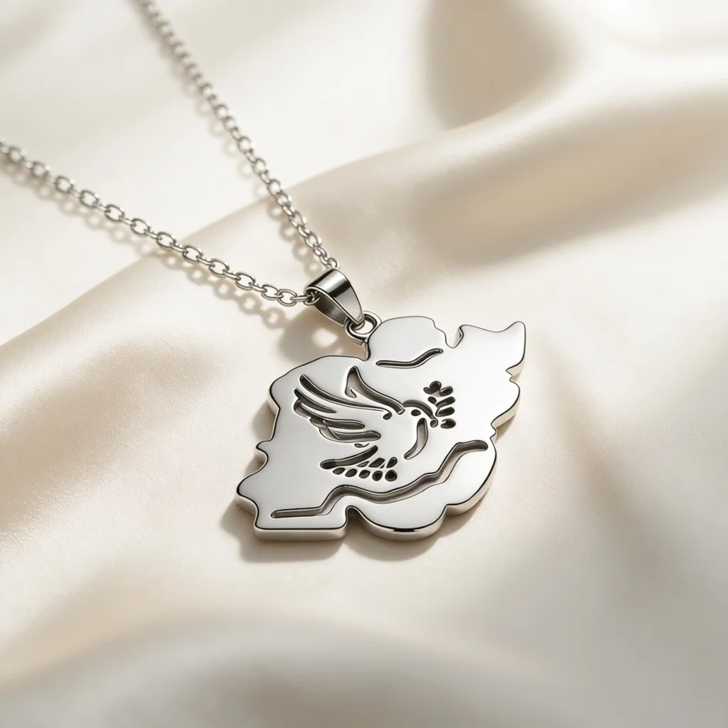 Map Shape Hollow Pigeon Pendant Necklace Polished Metal Craft Meaningful Jewelry Warm Birthday Festival Gifts for Ladies