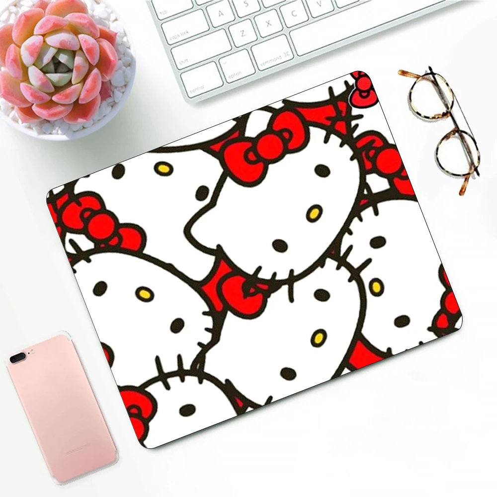 Kawaii Hello Kitty Gaming Mouse Pad XS Small Mousepad For PC Gamer Desktop Decoration Office Mouse Mat Deskmat Rug