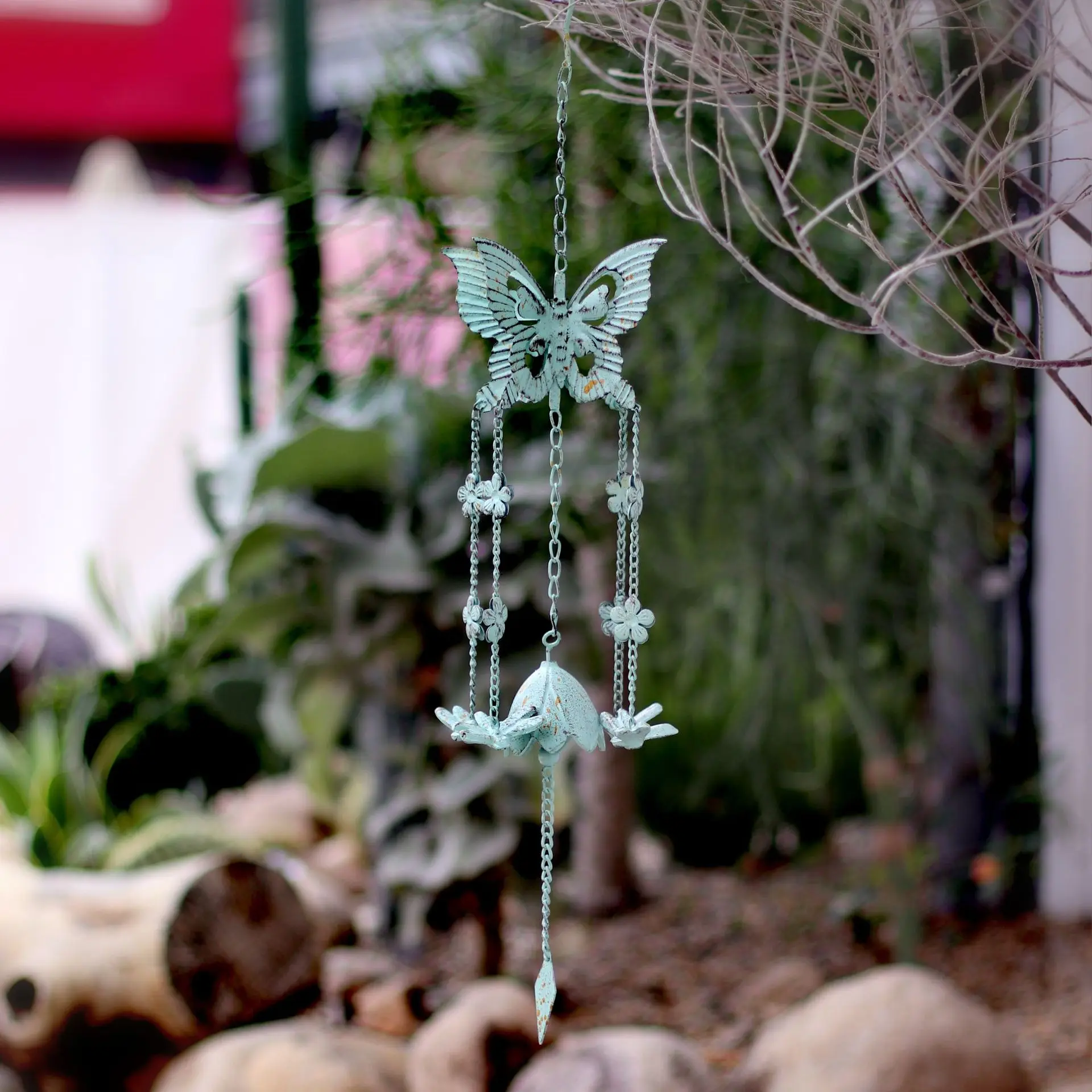 Ironwork vintage butterfly dragonfly wind chime distressed creative decorative hanging ornaments garden courtyard