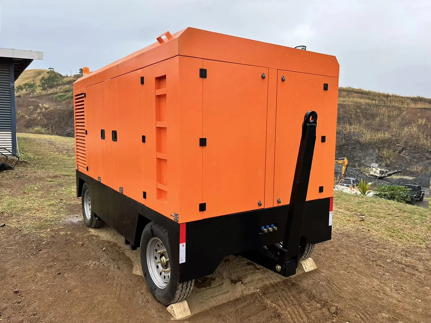 Industrial Diesel Engine Direct Driven Rotary Screw Type Air Compressors With Jack Hammer