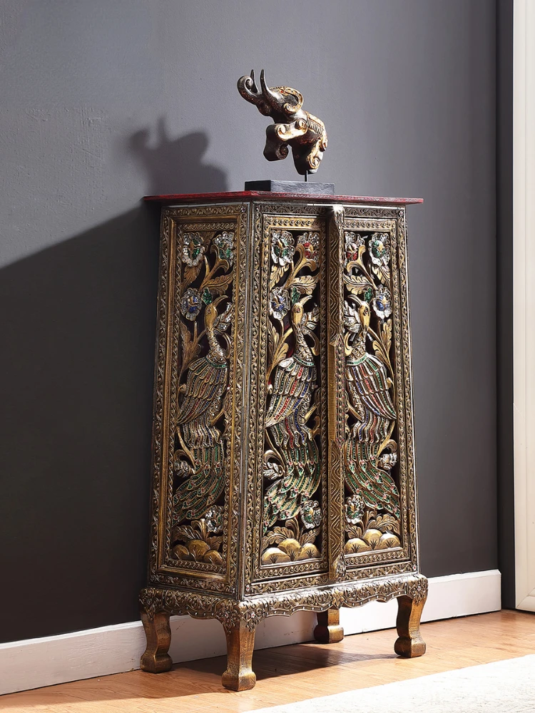 

New Chinese style hollow carved foyer cabinet