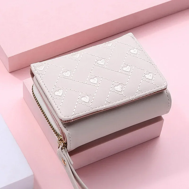 

NEW 2024 Women's Wallet Tri Fold Card Bag PU Multi Objects Pocket Short Fashion Embroidered Love Pattern Korean Minimalist