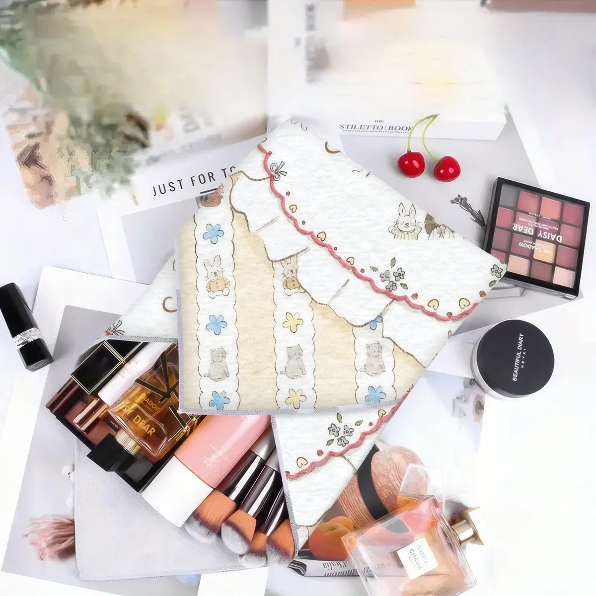 1pc, [Self-Adhesive Magic Wrapping Cloth] Vintage Teddy Bear Doll with Heart Pattern Self-Adhesive Makeup Bag