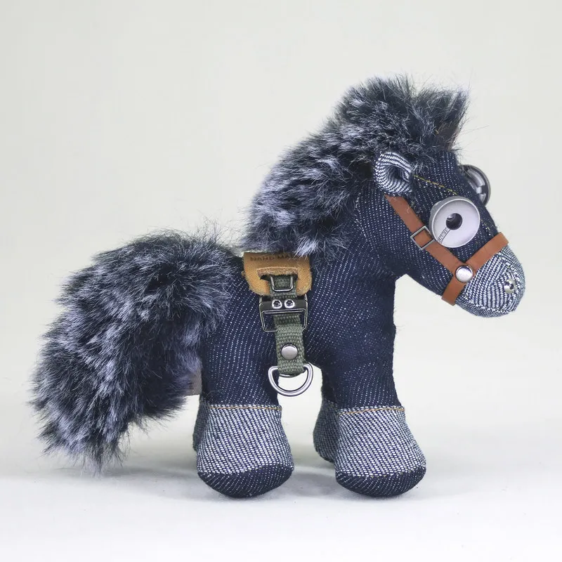 

Оригинальный плюшевый пони из денима на 2026 год (Год Лошади), изысканный брелок-подвеска для рюкзака, милый мягкий шарм для сумки, украшение для сумки, подарок
