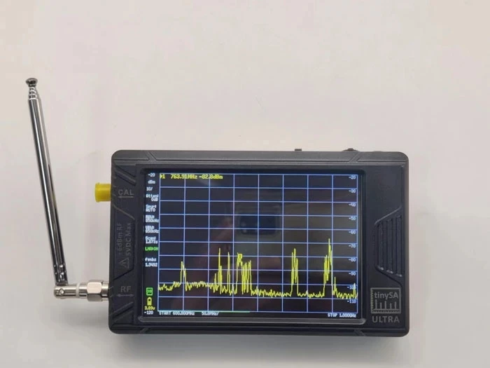 TinySA penganalisa spektrum kecil, TinySA ULTRA 4 "Display 100kHz hingga 5.3GHz dengan versi kartu 32GB jaringan V0.4.5.1 Te Lan Internal