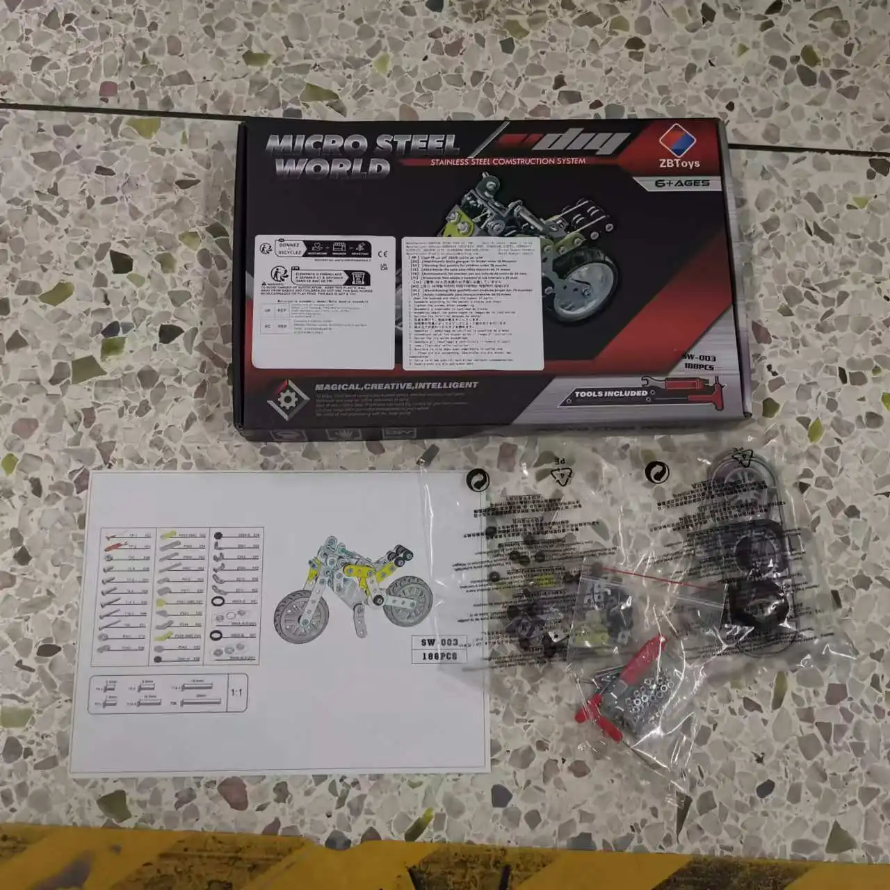 6-jähriges Motorradmodell-Montagespielzeug für Jungen und Mädchen aus Metall, mit Schrauben zum Zerlegen und Zusammenbauen als Gebäude