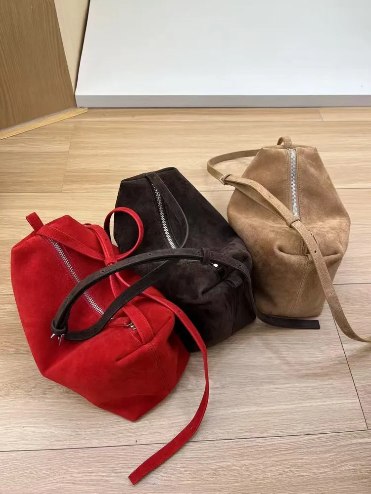 

Осенне-зимняя женская бархатная сумка из овечьей кожи, модная пригородная сумка через плечо, сумка подмышки, роскошный дизайн коврика