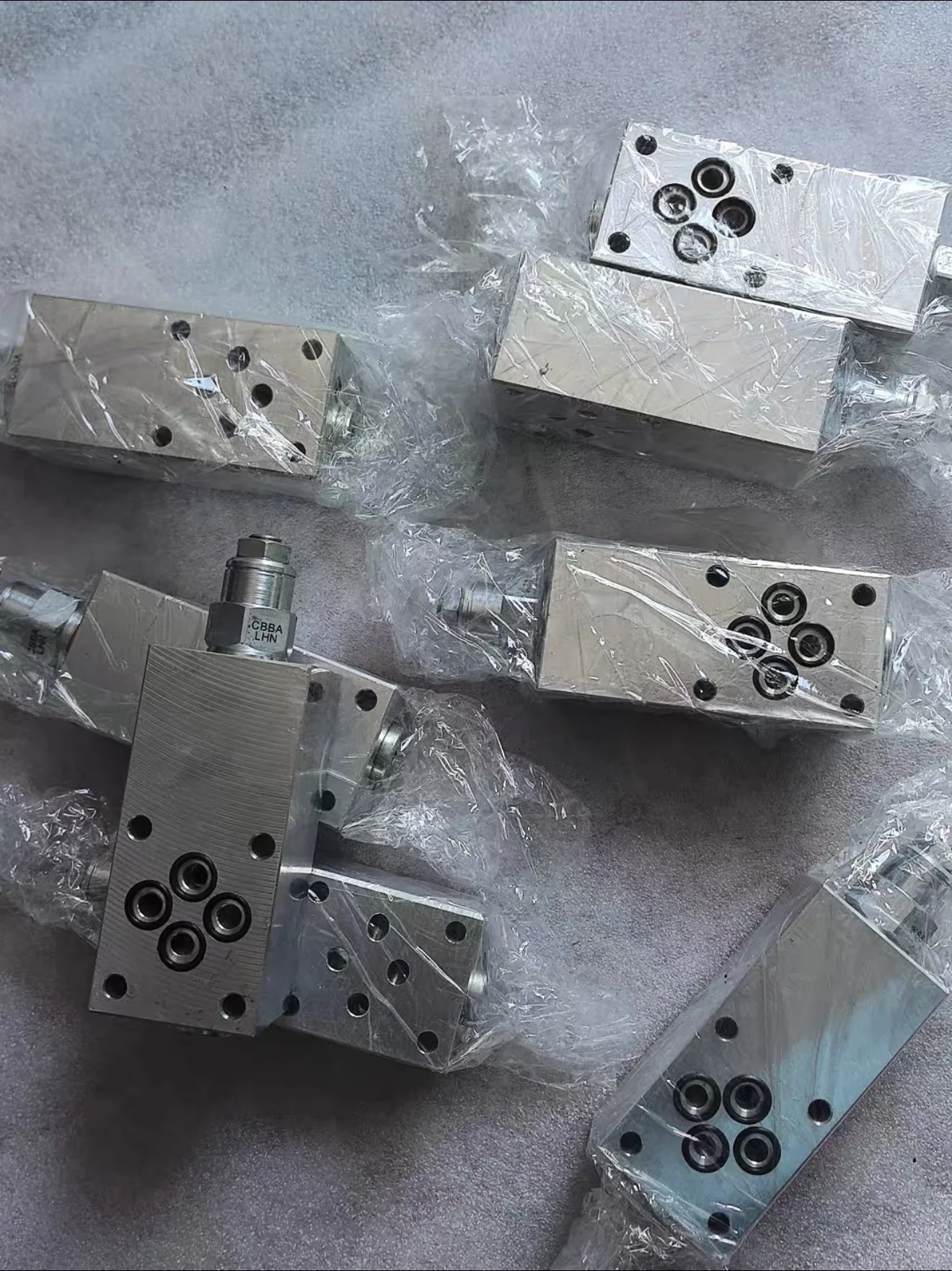 SUN W4N/M valve block, CBBA-LHN plug-in valve, brand new original genuine product