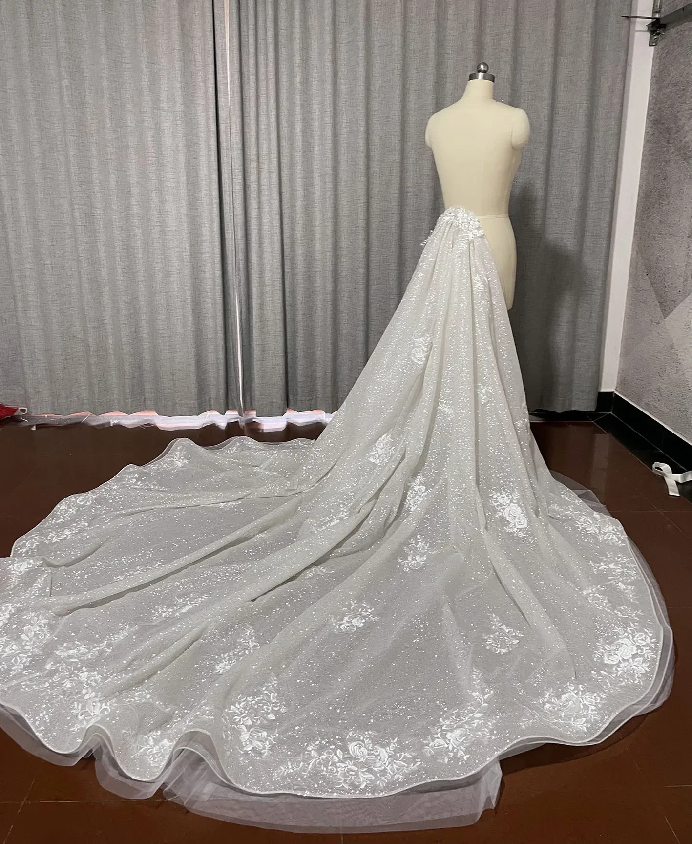 luxury Sparkling Tulle lace Decal Church Detachable Train Skirt for Wedding bridal accessories custom size