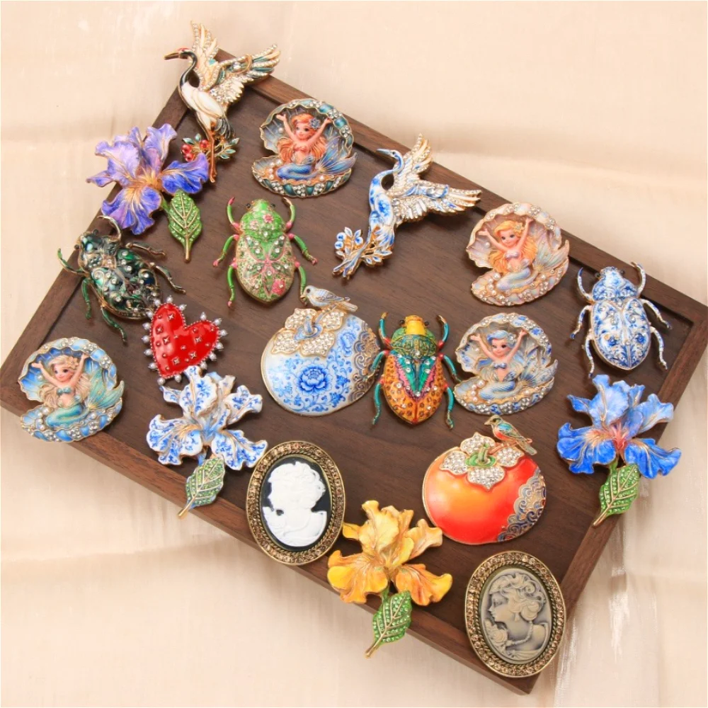 Vintage Emaille-Brosche für Damen, Retro-Kameo, Insekt, Vogel, Blume, Meerjungfrau, Strass-Anstecknadel, Metall-Abzeichen, Kleidungsschmuck, Geschenk