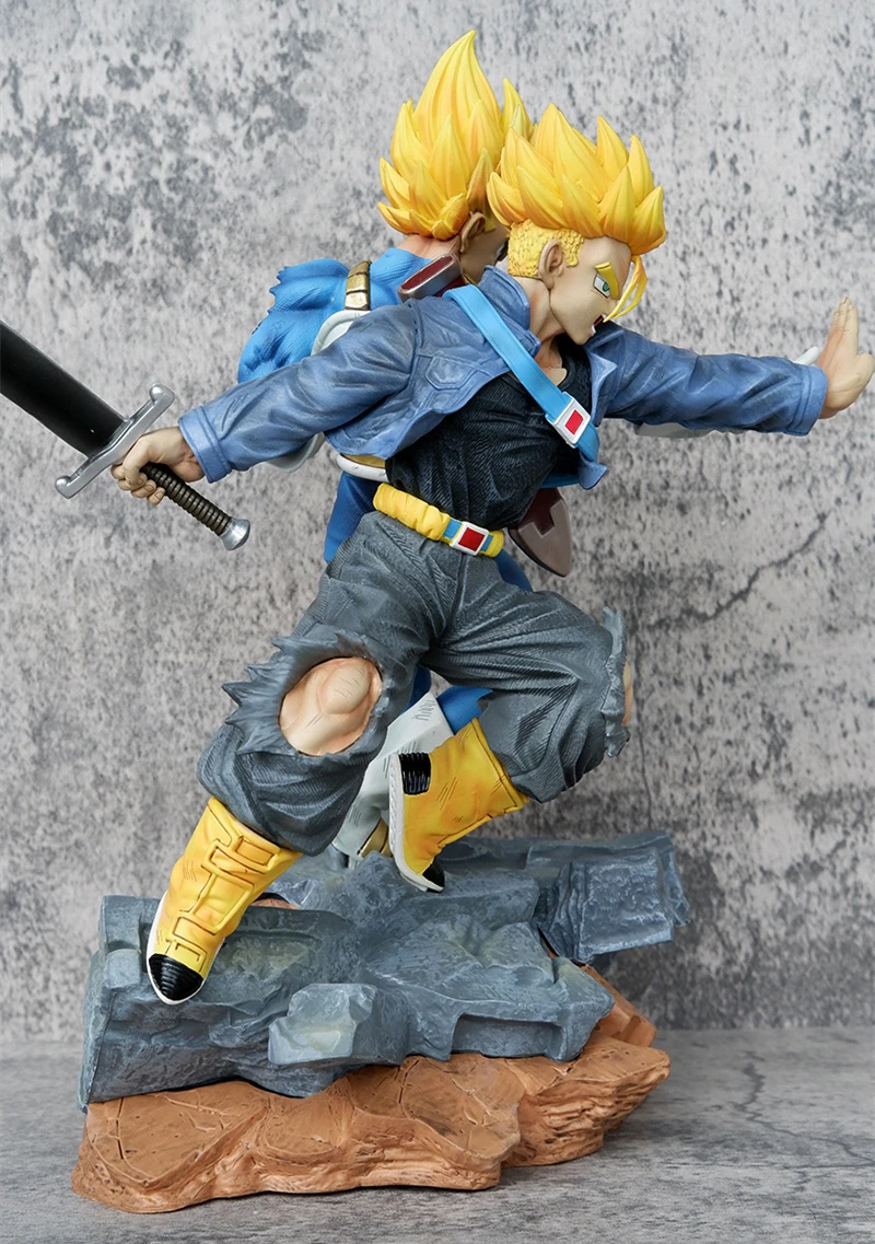 アニメ『ドラゴンボールZ』スーパーサイヤ人ベジータ対トランクス