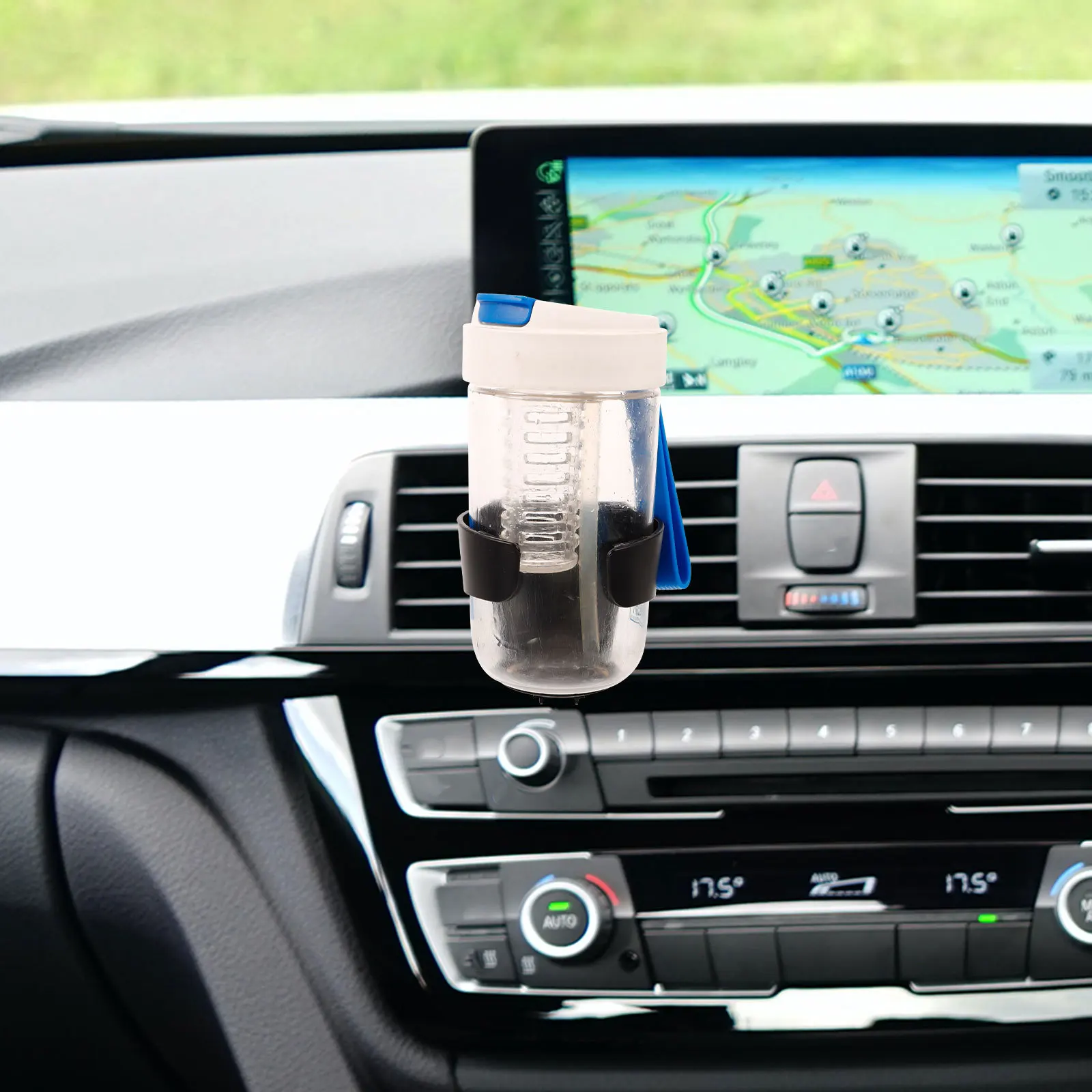 

2Pcs Car Cup Holder Air Vent Mount Universal Air Conditioning Drink Bottle Holder Automotive Accessories Space Saving