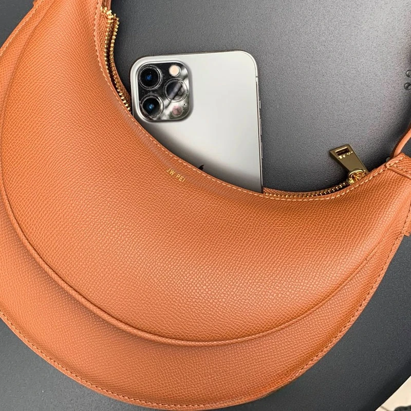 

JW PEI Crescent Moon Bag, New Style, Underarm Bag, High-End Shoulder Bag, Niche Design, Saddle Bag, Commuter/Crossbody Bag
