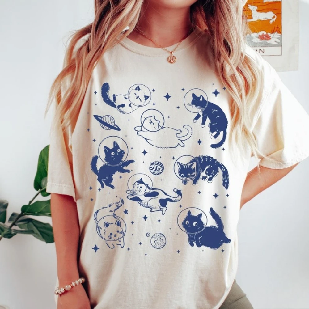 Cats in Space Shirt Funny Cat Tshirt Women Shirt Aesthetic Graphic Retro Vintage Tops Casual for Daily Wear and Casual Outings