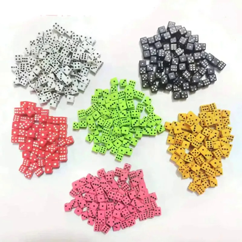 Lot de 100 dés carrés à 6 faces, 8x8x8mm, pour jeu de société, puzzle, cube, accessoire, DIY