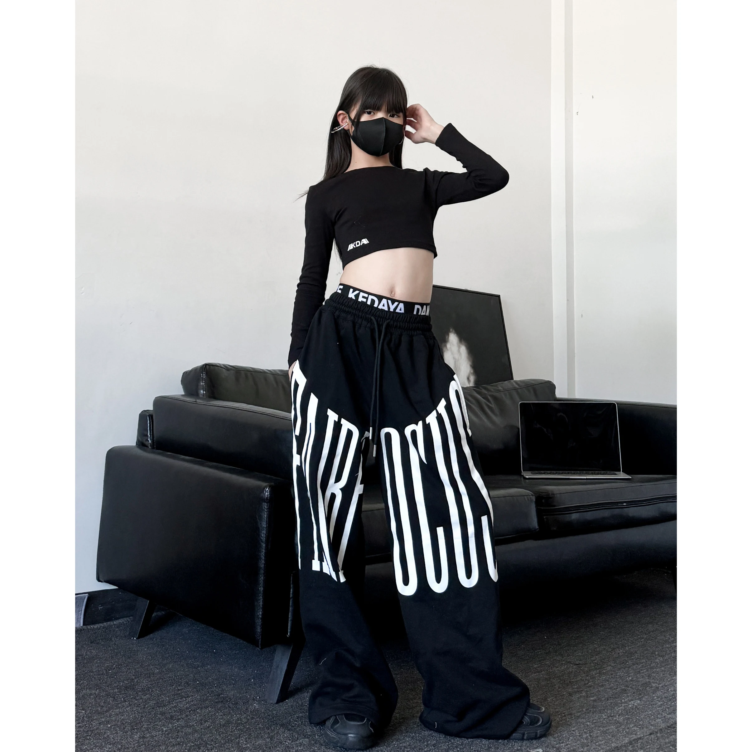 2026 قاعة الرقص الهيب هوب أزياء رقص للأطفال المحاصيل الأعلى السراويل فضفاضة الشارع الشهير الاطفال أداء الجاز مرحلة الهذيان الملابس DQS21545