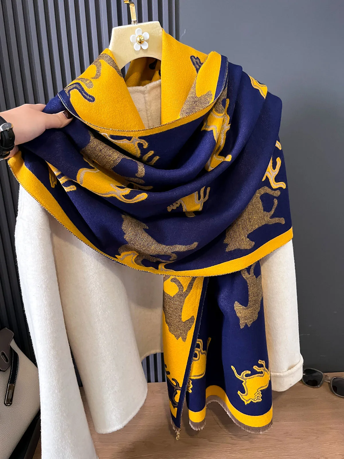 2023 Printed Warm Scarf with Double Sided Shawl Thickened Fashionable and Atmospheric Imitation Cashmere Scarf Autumn and Winter