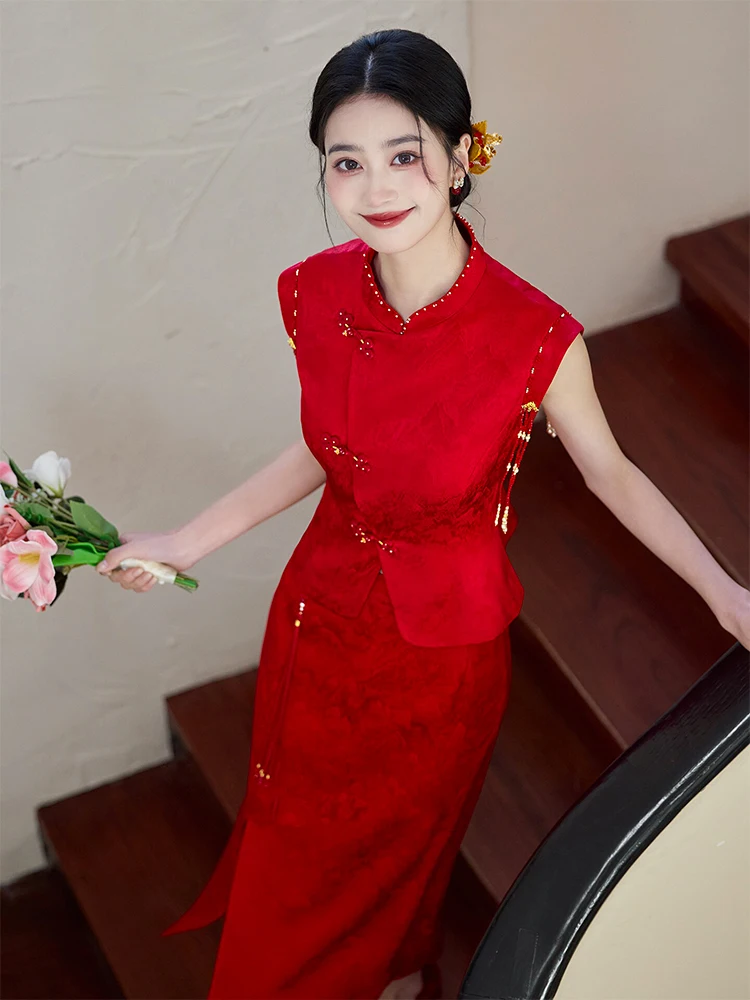 

Элегантный красный свадебный комплект в новом китайском стиле: красивый наряд для подружки невесты, легкий и роскошный, идеально подходит для помолвки