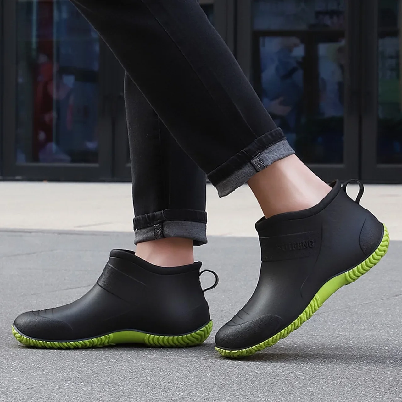 Fashionable Unisex Rain Boots Men\'s Comfortable Work Rain Boots Kitchen Non-slip Waterproof Special Shoes Outdoor Fishing Boots
