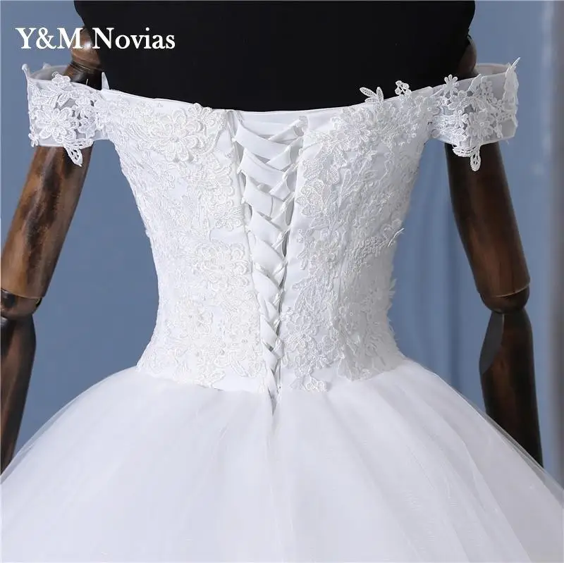 Y & M-Frisado Barco Pescoço Fora Do Ombro Vestido De Noiva, Vestidos De Casamento Branco, Apliques De Renda, Comprimento Do Pavimento ou Trem, Vídeo Real