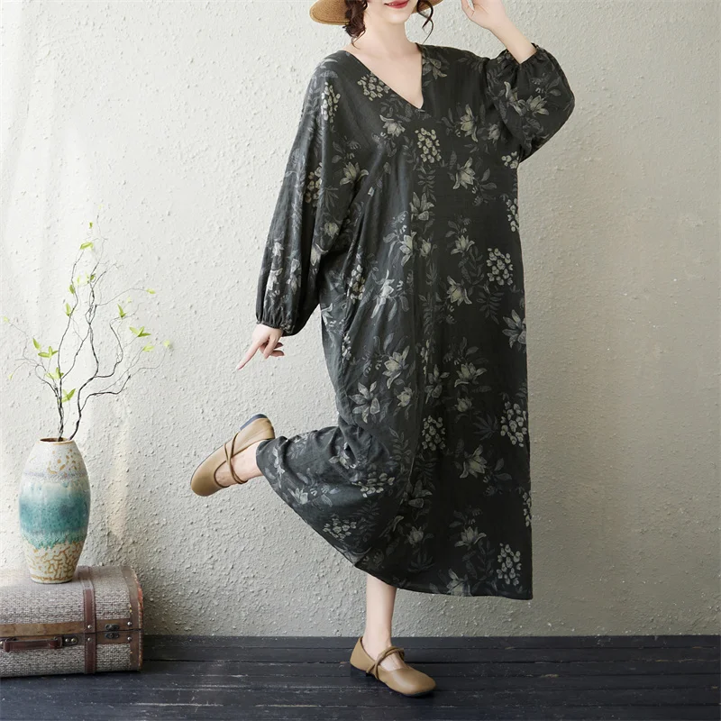 Elegant Long V-Neck Loose Fit plus Size Dress Autumn Fashion Thinming Large Code Women's Clothing City Walk Cotton Polyester 3